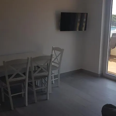 Apartments Ivanica Palit Exterior photo