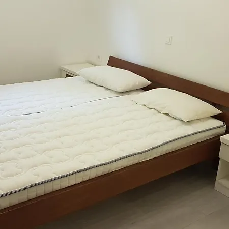Apartments Ivanica Palit Exterior photo